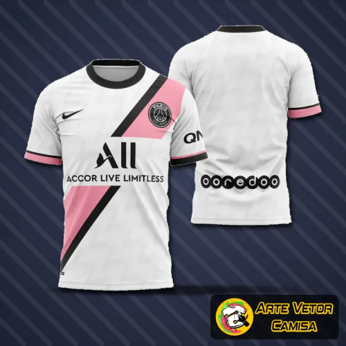 Foto da camisa com logo no peito e estampa grande nas costas, exibindo design moderno e elegante inspirado na visita do PSG em 2022, perfeita para fãs e colecionadores.