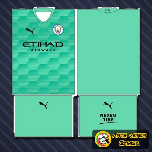 Camisa azul claro com logo no peito e estampa grande nas costas que destaca detalhes modernos inspirados no estilo Manchester City 2024, transmitindo elegância e identidade única.
