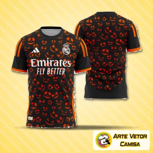 Camisa com logo no peito em destaque e estampa grande nas costas com tema Halloween do Real Madrid 2024, combinando elementos assustadores e o tradicional escudo do time em cores vibrantes envolventes.