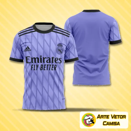 Foto da camisa conceitual do Real Madrid 2022 com logo no peito e estampa grande nas costas destacando o estilo moderno e esportivo do uniforme