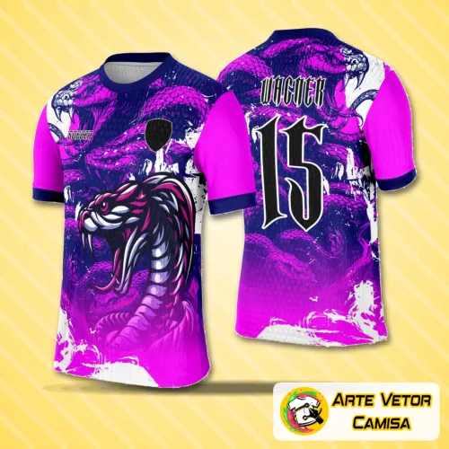 Camisa com logo no peito destacando a identidade da Cobra Roxa e estampa grande nas costas com design marcante em tons roxo e detalhes vibrantes que ressaltam o tema interclasse com estilo único.