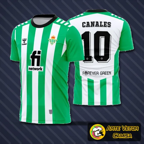 Camisa do Real Betis 2022-23 com logo no peito e estampa grande nas costas em design vibrante e elegante, refletindo o espírito do time com detalhes visuais marcantes e cores características do clube.