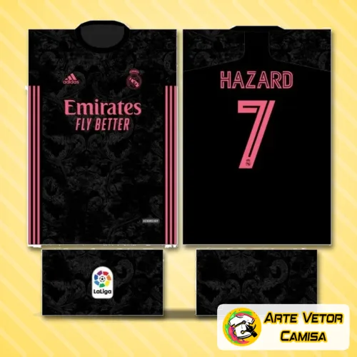 Camisa branca com logo no peito em destaque e estampa grande nas costas, design moderno e elegante inspirado no estilo clássico do Real Madrid, com detalhes que ressaltam a identidade do time.