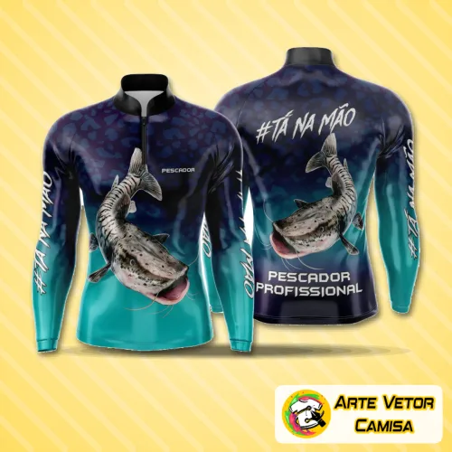 Camiseta de pesca esportiva com logo no peito, destacando estampa grande nas costas que combina cores vibrantes e design dinâmico ideal para os amantes da pesca.