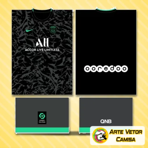 Camisa do Paris Saint Germain com logo no peito e estampa grande nas costas, destacando design moderno e cores vibrantes, indicada para fãs do time que buscam um visual autêntico e estiloso.
