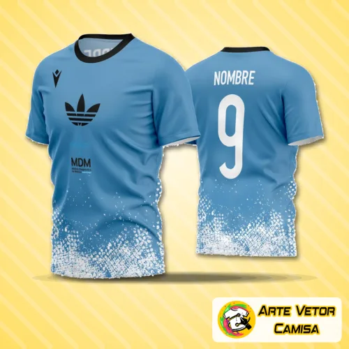 Camisa de futebol amador com logo no peito e estampa grande nas costas, ideal para quem busca estilo e personalidade em campo com design moderno e detalhes marcantes.