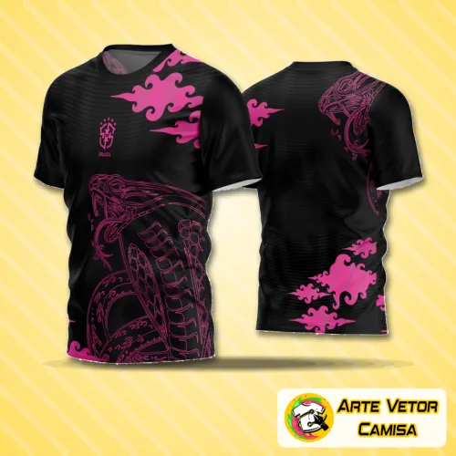 Camisa de futebol amador com logo no peito e estampa grande nas costas, destaque para cores vivas e design moderno que remete ao estilo de times locais.