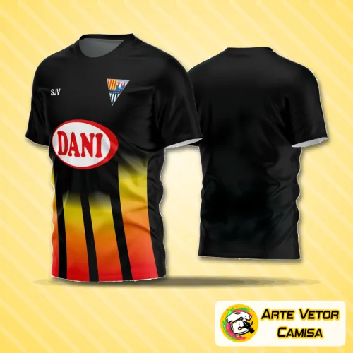 Camisa de futebol amador estilizada com logo no peito e estampa grande nas costas, apresentando design moderno e cores vibrantes que destacam o time em campo com estilo e personalidade.