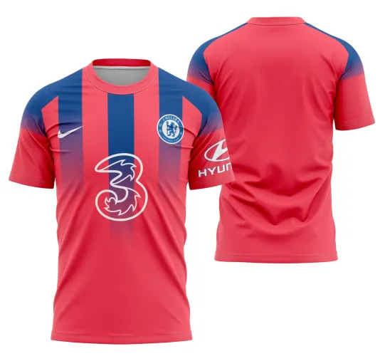 Imagem de uma camisa futebolística com logo no peito e estampa grande nas costas mostrando detalhes vibrantes da temporada 2020-2021 do Chelsea