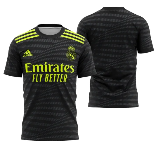 Camisa Alternativa do Real Madrid 2022-2023 com logo no peito e estampa grande nas costas, detalhada e vibrante, representando estilo único e paixão pelo futebol.