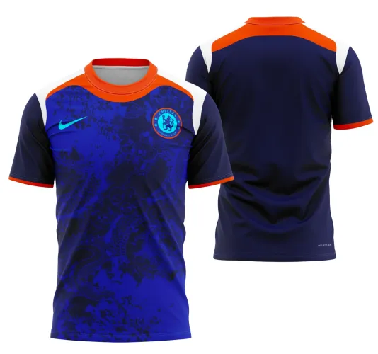Camisa com logo no peito em destaque e uma estampa grande nas costas, exibindo um design moderno e cheio de personalidade nas cores oficiais do Chelsea 2025, perfeita para quem valoriza autenticidade e estilo marcante.