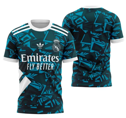 Camisa final com logo no peito e estampa grande nas costas que destaca detalhes vibrantes do Real Madrid em estilo moderno e cheio de atitude.