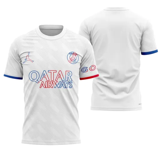 Camisa com logo no peito e estampa grande nas costas, combinando elementos modernos e detalhes vibrantes em homenagem ao PSG 2022, mostrando um design envolvente e cheio de personalidade.