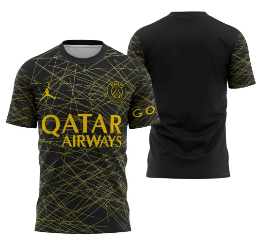 Imagem da camisa com logo no peito em destaque e estampa grande nas costas, cores vibrantes e design moderno, perfeita para fãs do PSG que buscam estilo autêntico e diferenciado.