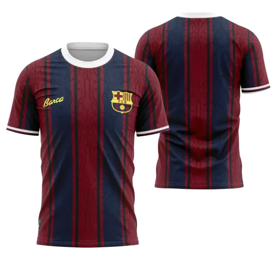 Vista frontal da camisa com logo no peito em destaque e estampa grande nas costas mostrando design retrô com detalhes vibrantes inspirados em Barcelona 2025.