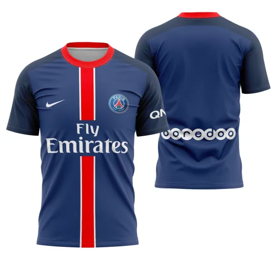 Camisa com logo no peito do PSG e estampa grande nas costas mostrando os locais icônicos do time na temporada 2015-2016, destacando detalhes vibrantes e design marcante.