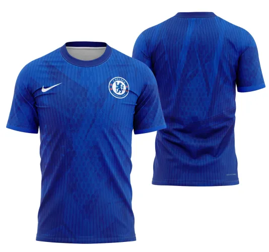 Camisa oficial do Chelsea temporada 2025 2026 com logo no peito e estampa grande nas costas, destacando o design moderno e as cores tradicionais do time em visão completa frontal e traseira.