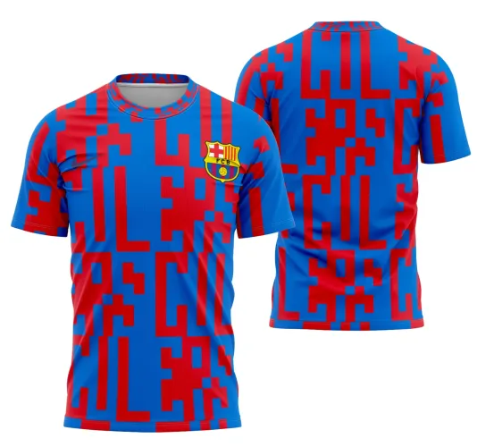 Foto da camisa do Barcelona com logo no peito e estampa grande nas costas, em cores vibrantes, destacando o design exclusivo para o período pré-jogo da temporada 22/23.