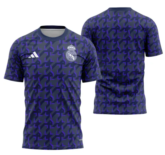 Camisa do Real Madrid com logo no peito e estampa grande nas costas, destacando o estilo moderno e imponente da pré-temporada 2023-2024, perfeita para fãs do time e colecionadores.