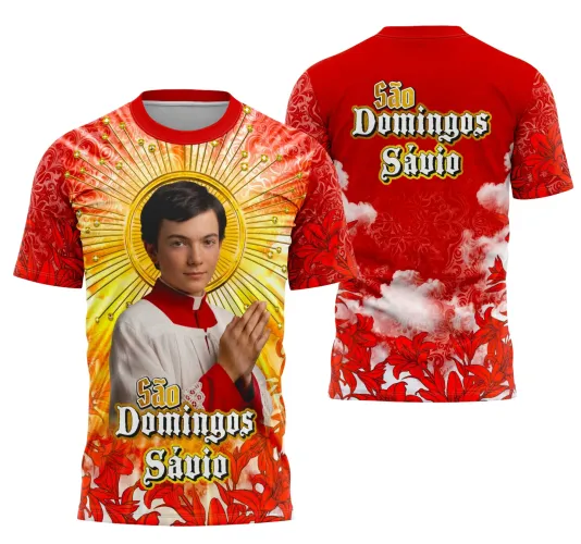 Camisa com logo no peito representando São Domingos Sávio e estampa grande nas costas com ilustração detalhada ligada à religião, estilo devocional elegante e marcante para ocasiões especiais e uso diário.