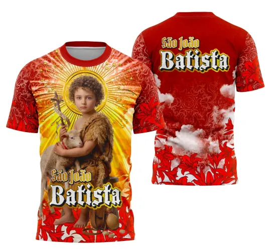 Foto da camisa com logo no peito e estampa grande nas costas que retratam São João Batista em estilo religioso, ideal para quem valoriza fé e tradição.