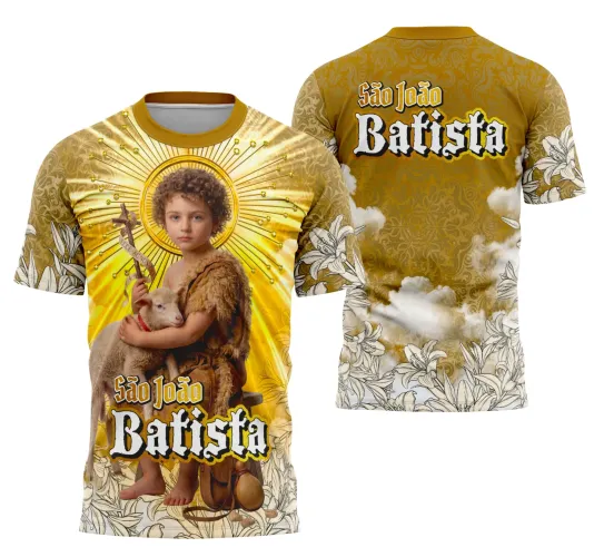 Imagem da camisa com logo no peito e estampa grande nas costas destacando São João Batista em estilo religioso, com cores vibrantes e detalhes marcantes que representam fé e devoção