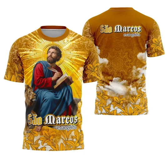 Camisa com logo no peito mostrando São Marcos Evangelista e uma estampa grande nas costas com detalhes religiosos que destacam a fé e tradição com estilo marcante.