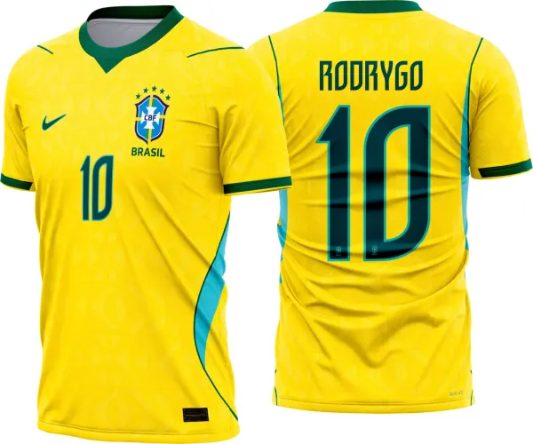 Camisa verde da seleção brasileira com logo no peito e estampa grande nas costas, destacando o tema da Copa 2026 e design moderno para torcedores apaixonados