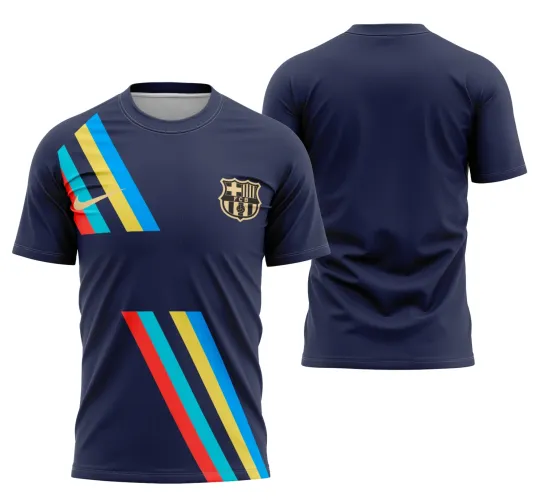 Camisa do Barcelona com logo no peito e estampa grande nas costas em cores vibrantes para o estilo visita pré-jogo 2022-2023, destaque para detalhes modernos e design arrojado.